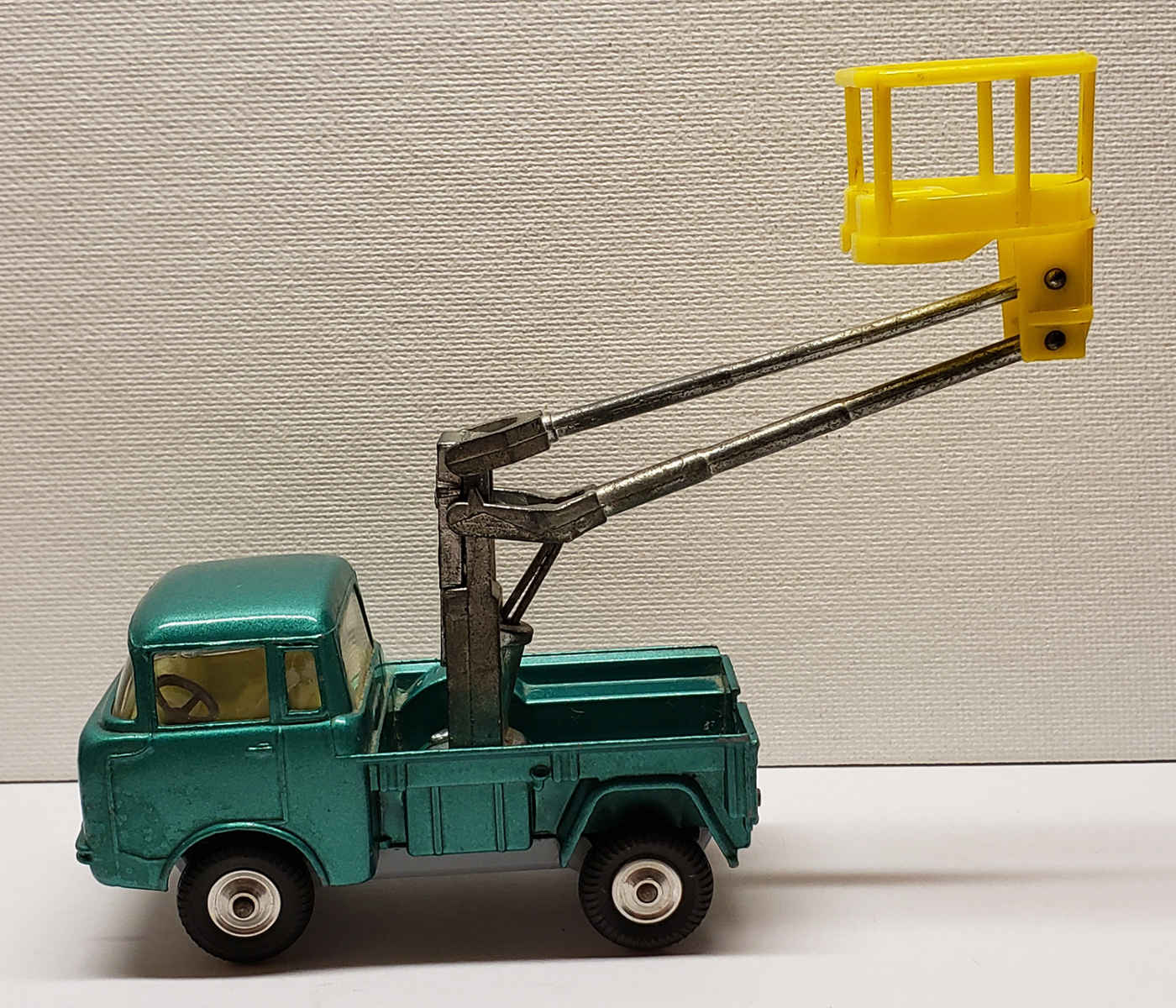 Corgi Toys 409-A Jeep FC-150 Pickup