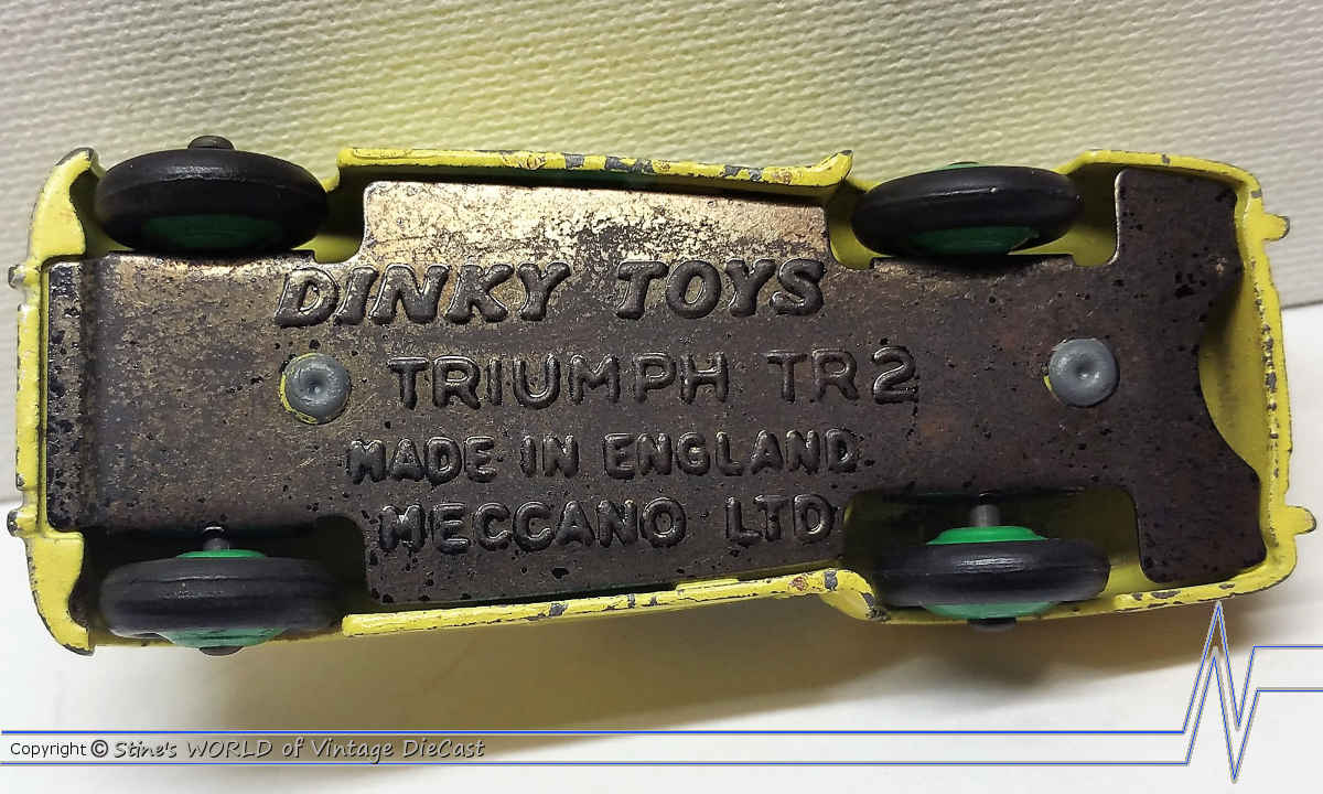 ORIGINAL DINKY 105 TRIUMPH TR2 MADE IN ENGLAND 1957-1960