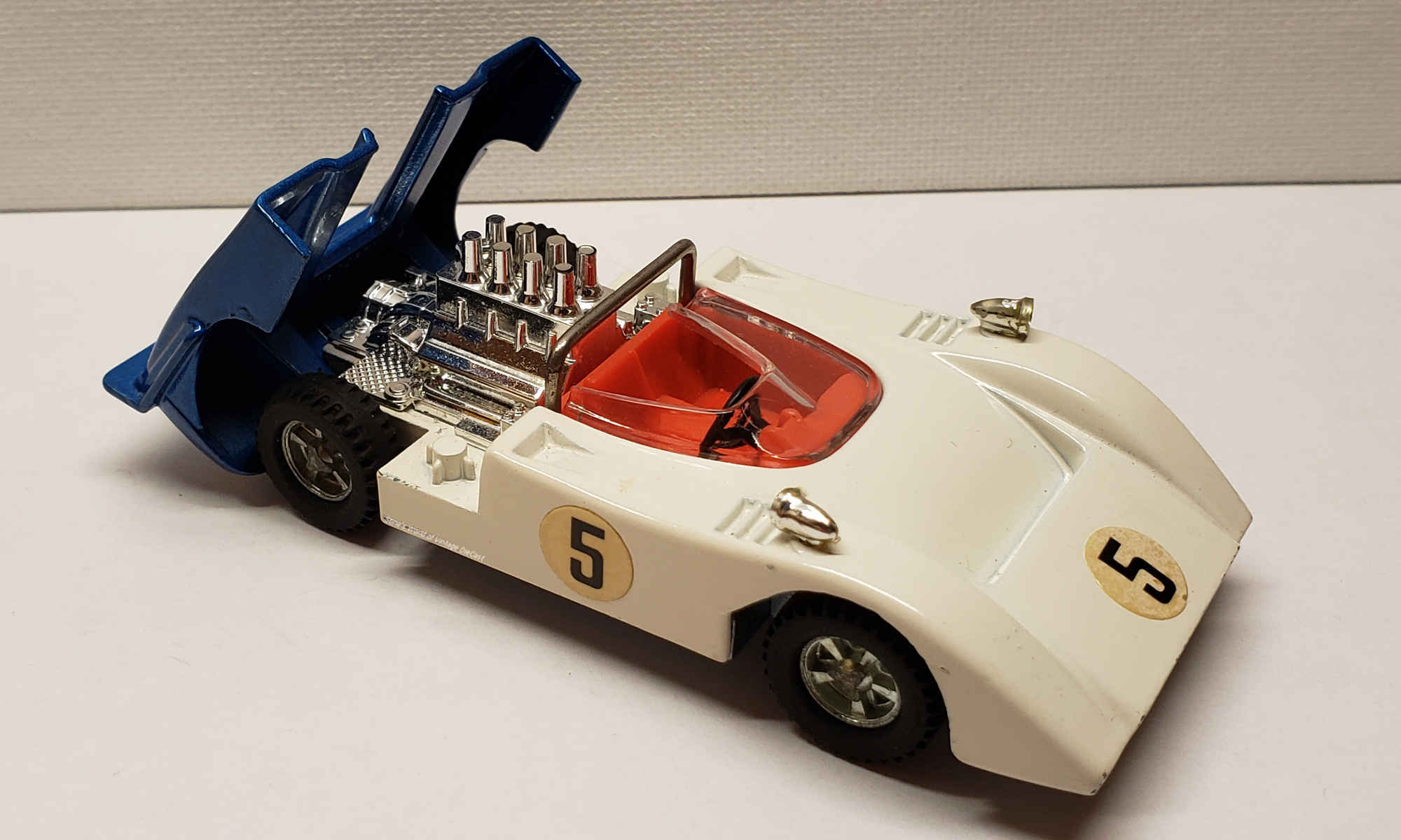 Dinky Toys N°223 McLaren M8A Can Am #5 - 1/43 - Neuf En Boîte (avec Usures)