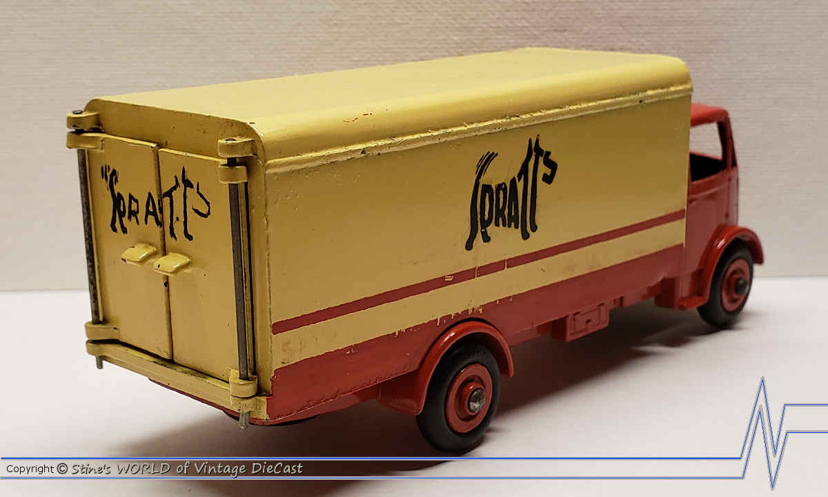 Dinky Toys 917 – Guy Van Transports Spratt’s, Crème/rouge, 1:50, Atlas
