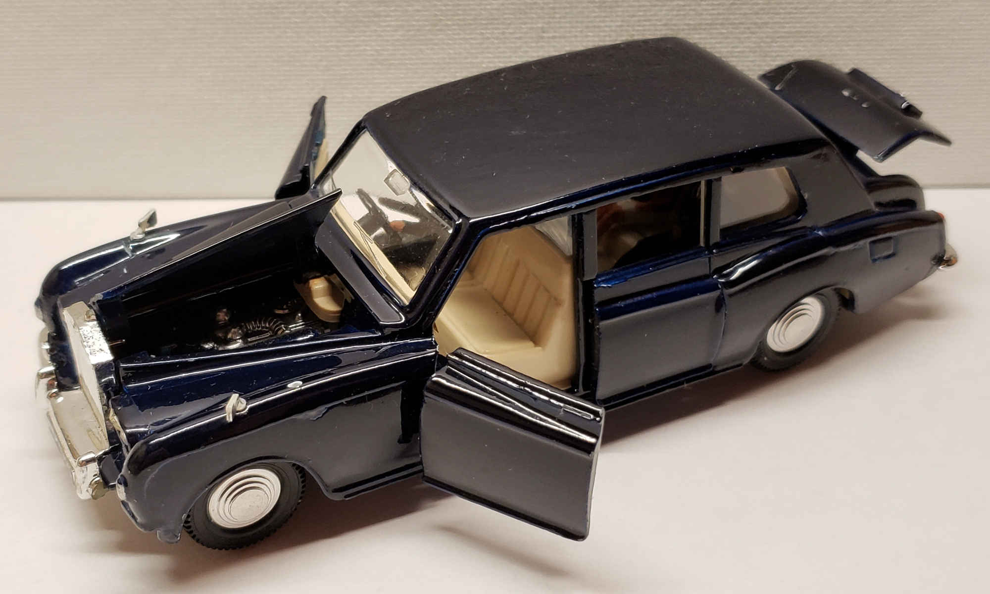 Dinky Toys 152 - Rolls Royce Phantom V, Bleu Foncé - échelle 1:43 - Occasion
