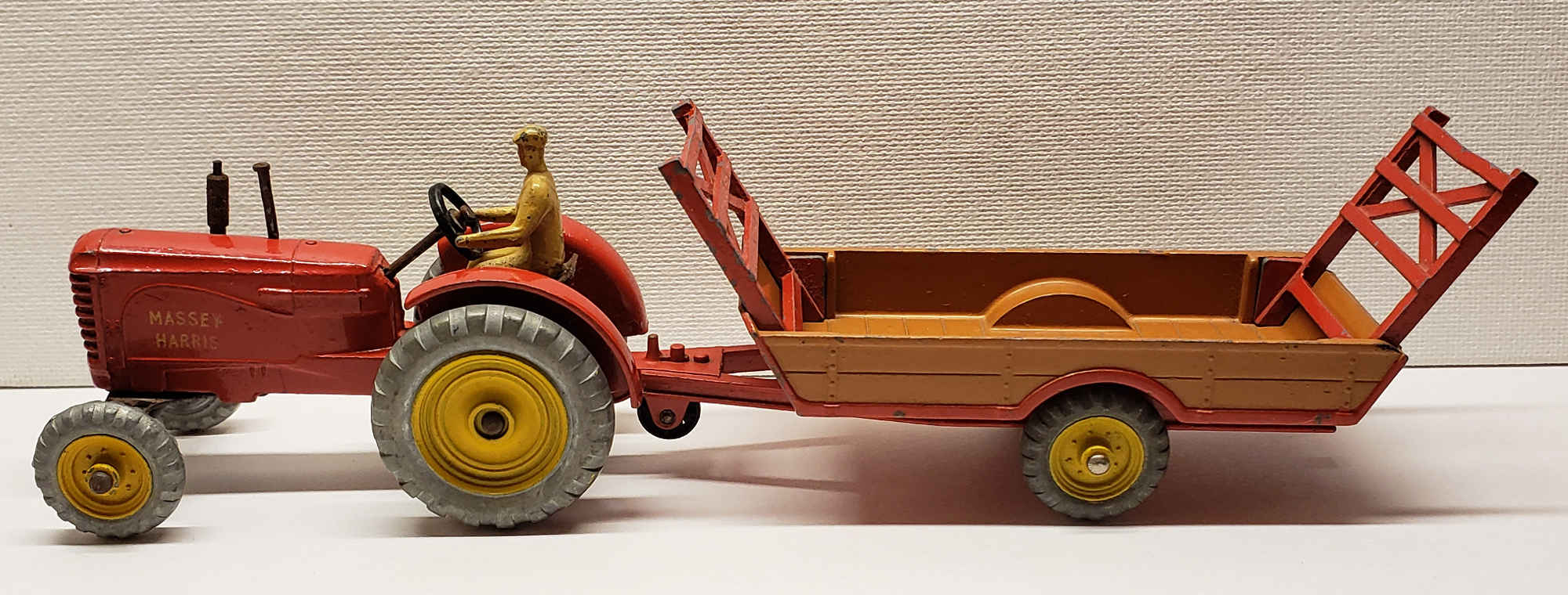 Dinky Toys Angleterre N°300 Tracteur Massey Harris Boîte D'origine